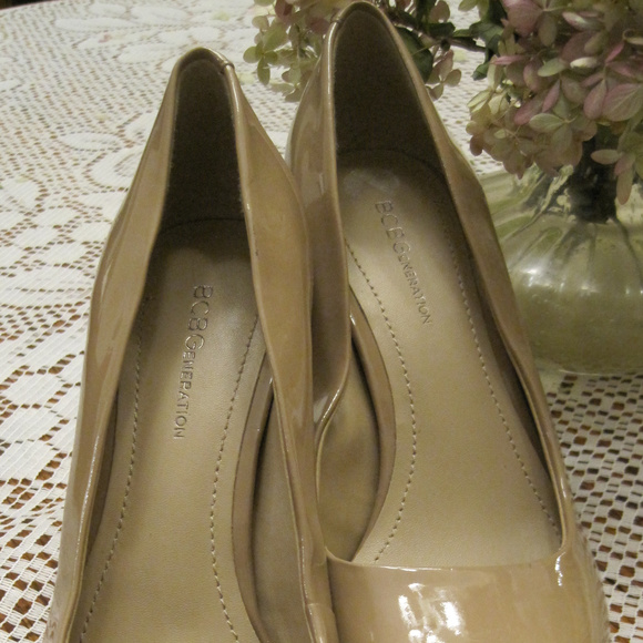 BCB Generation Womans Tan leather heels s 8M - Picture 5 of 5